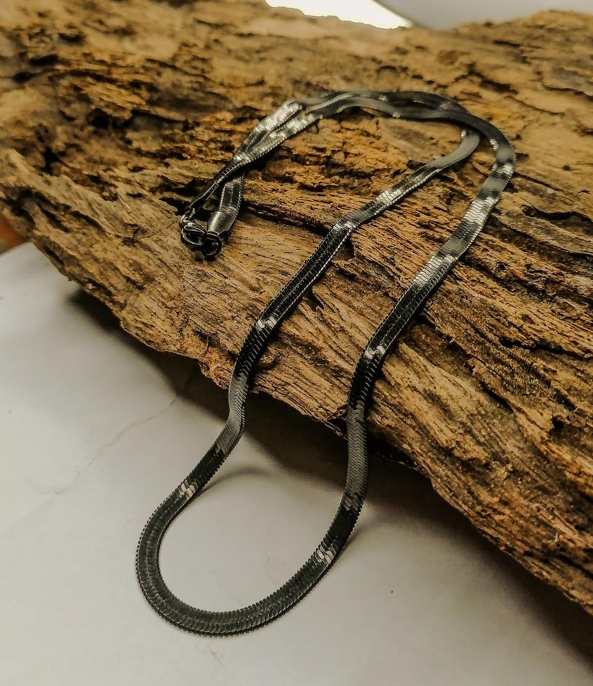 Black Thin Snake neck chain Stainless Steel For Daily Wear